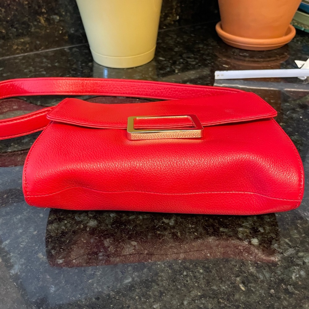Talbot Pebble Leather Red Purse - Picture 8 of 8
